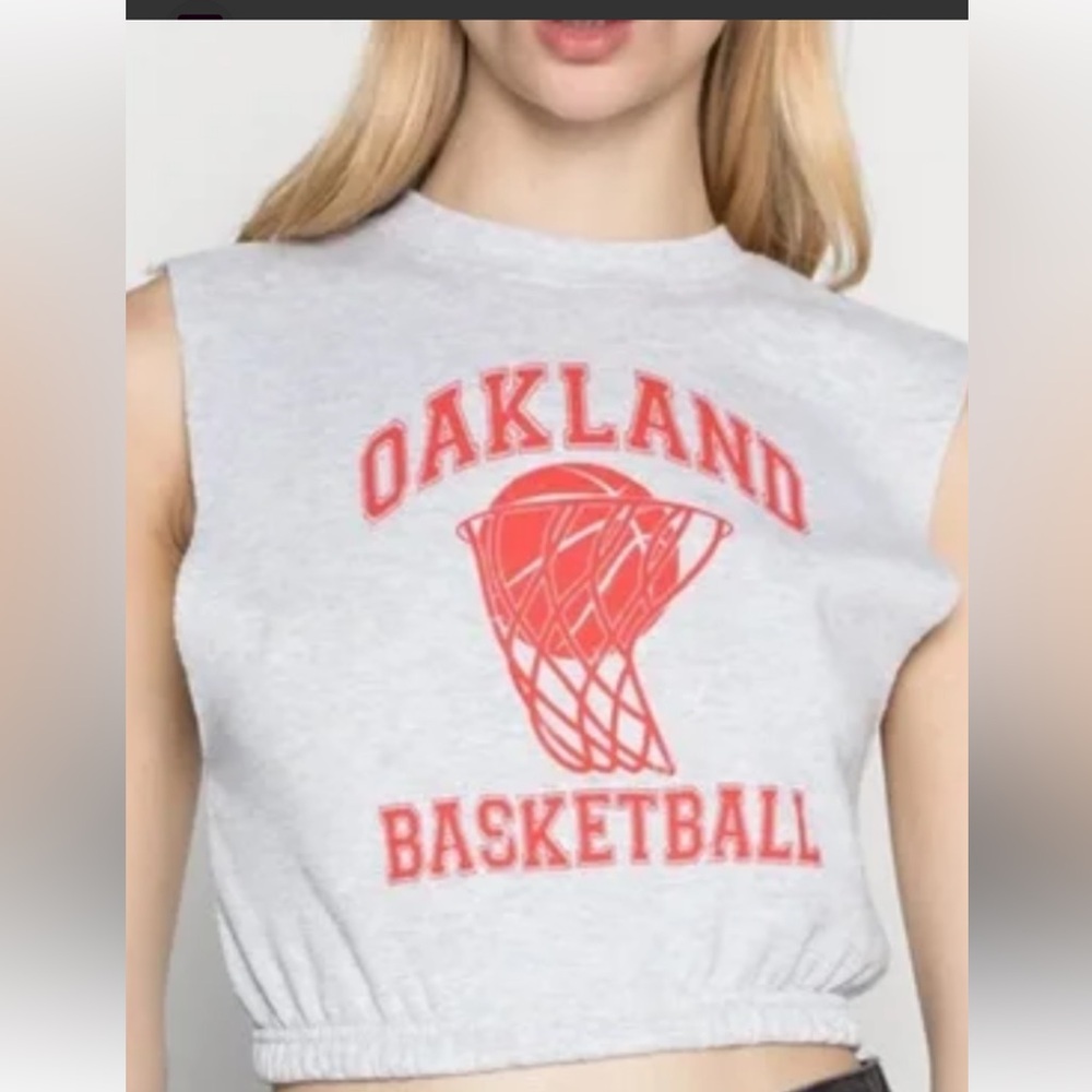 BNWOT BDG Gray Oakland Basketball Muscle Light Sweatshirt Top, Sz M FLA XS
